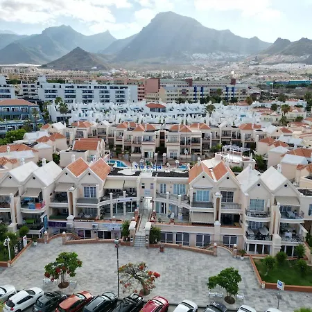 Casa Crown Maisonette Mit 2 Schlafzimmern Und Poolblick Apartment *